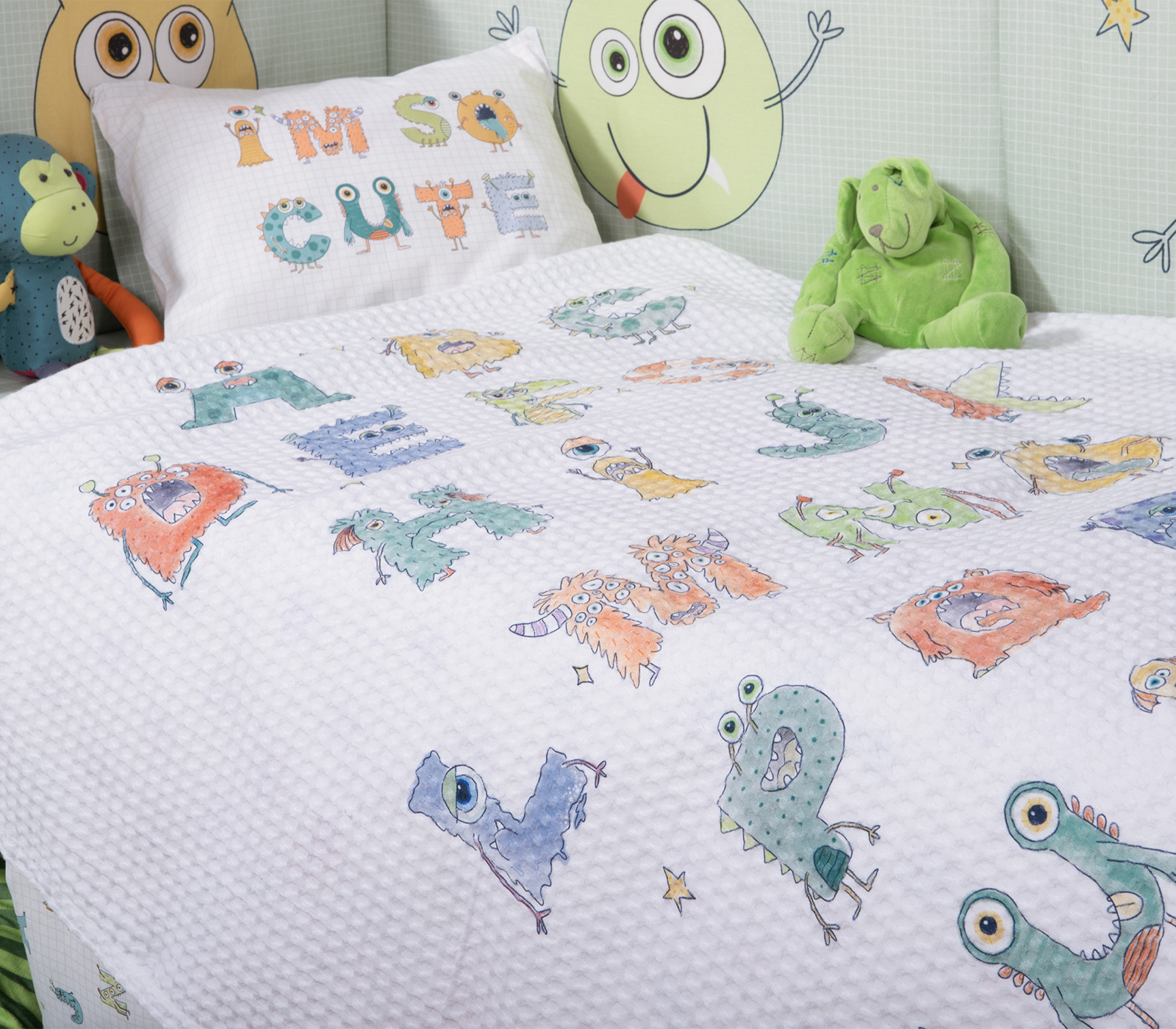 ΒΡΕΦΙΚΗ ΚΟΥΒΕΡΤΑ ΠΙΚΕ AΓΚΑΛΙΑΣ ALPHABET MONSTER 80X110 NEF-NEF HOMEWARE WHITE - Image 2