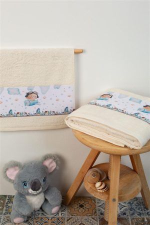 DIMcol ΠΕΤΣΕΤΑ Με Ψηφιακή Εκτύπωση Σετ 2 τεμ bebe Pilot 120 30X50,70X140 Εκρού 100% Cotton