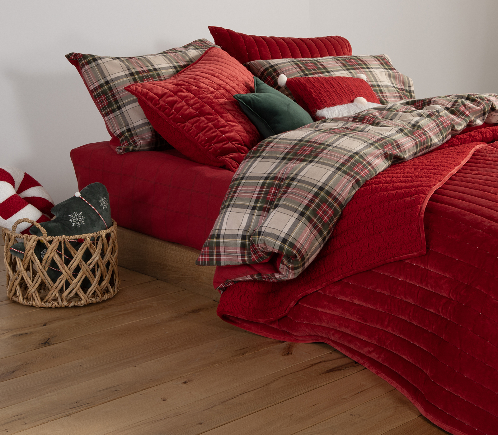 Nef-Nef Homeware ΚΟΥΒΕΡΤΑ-ΠΑΠΛΩΜΑ ΠΟΛ.SWEET CHRISTMAS 240X220 RED - Image 2